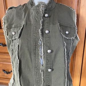 💰3 for $20 - Jeans jacket, never worn